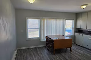 22006 N Chrysler Dr, Hazel Park, MI 48030 - Photo 5