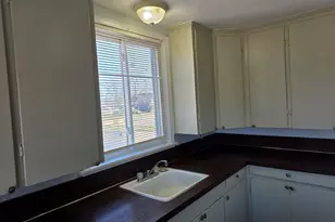 22006 N Chrysler Dr, Hazel Park, MI 48030 - Photo 7