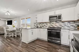 1224 Crystal Way Ct, Middleville, MI 49333 - Photo 9