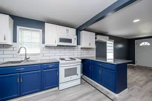 373 Bridgman Ave, Benton Harbor, MI 49022 - Photo 21