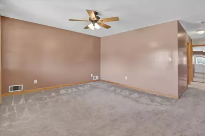 4701 Croissant Street, Dearborn Heights, MI 48125 - Photo 5