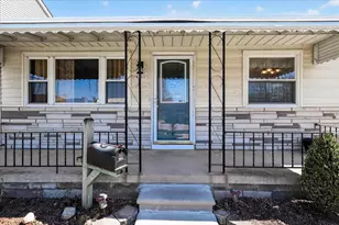 4701 Croissant St, Dearborn Heights, MI 48125 - Photo 3