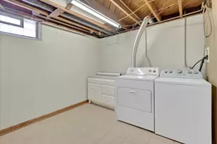 4701 Croissant St, Dearborn Heights, MI 48125 - Photo 25