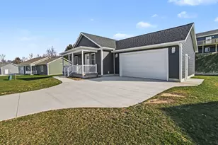 260 Stonecrest Dr, Shelby, MI 49455 - Photo 3