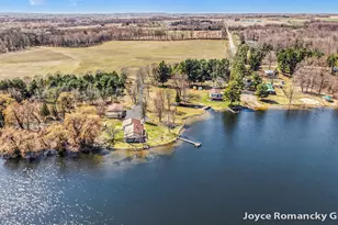 11235 W Broomfield Rd, Remus, MI 49340 - Photo 43