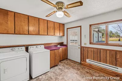 11235 W Broomfield Road, Remus, MI 49340 - Photo 31