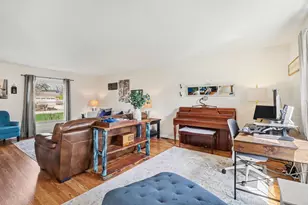 25234 Chapelweigh Dr, Farmington Hills, MI 48336 - Photo 7