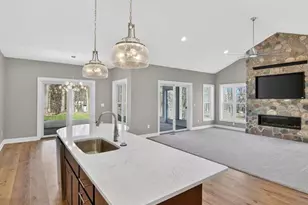 1132 Lochaven Cir, Hillsdale, MI 49242 - Photo 19