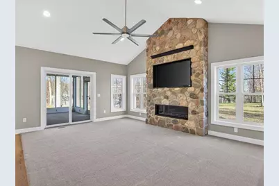 1132 Lochaven Circle, Hillsdale, MI 49242 - Photo 13