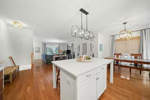 217 W Merchant St, New Buffalo, MI 49117 - Photo 3