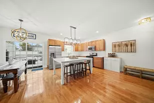 217 W Merchant St, New Buffalo, MI 49117 - Photo 5