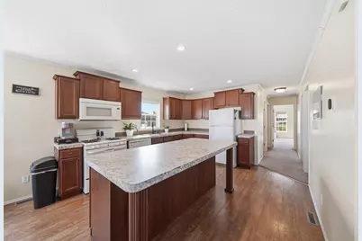 320 Grand River Drive, Adrian, MI 49221 - Photo 9