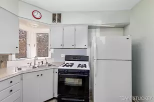 1124 Sibley St NW, Grand Rapids, MI 49504 - Photo 9