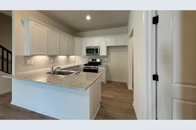 4268 Plum Village Circle #38, Monroe, MI 48161 - Photo 3