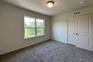 4268 Plum Village Cir, Monroe, MI 48161 - Photo 11