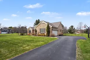 13288 Sumac Rd, South Lyon, MI 48178 - Photo 3