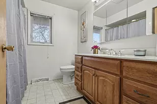 2904 Veronica Dr, Saint Joseph, MI 49085 - Photo 13