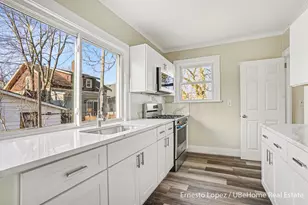 376 College Ave, Holland, MI 49423 - Photo 9