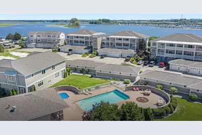 930 W Savidge Street #4, Spring Lake, MI 49456 - Photo 25