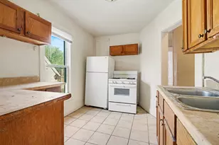 458 Clinton Ave, Kalamazoo, MI 49001 - Photo 11