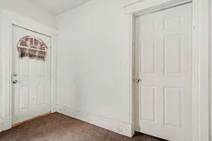 458 Clinton Ave, Kalamazoo, MI 49001 - Photo 5