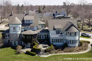 456 Monroe Blvd, South Haven, MI 49090 - Photo 1