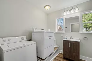 909 S Franklin St, Greenville, MI 48838 - Photo 9