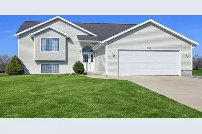 813 Valley Avenue, Fremont, MI 49412 - Photo 1