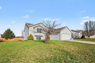 813 Valley Ave, Fremont, MI 49412 - Photo 3