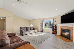 813 Valley Ave, Fremont, MI 49412 - Photo 5