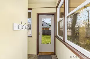 518 N State St, Ionia, MI 48846 - Photo 13