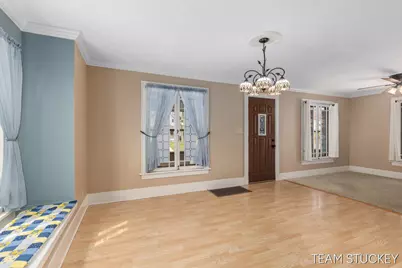 518 N State Street, Ionia, MI 48846 - Photo 7