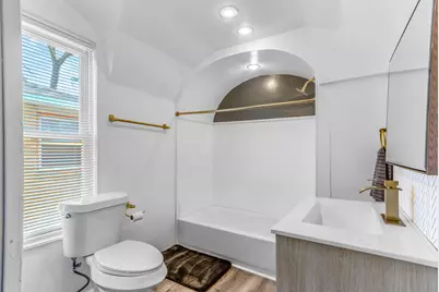 1054 Dickinson Street SE, Grand Rapids, MI 49507 - Photo 11