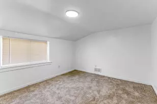 1054 Dickinson St SE, Grand Rapids, MI 49507 - Photo 17