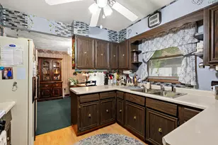 1775 Monroe Beach, Battle Creek, MI 49014 - Photo 9