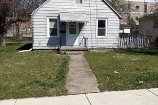 226 Dunlap St, Lansing, MI 48910 - Photo 3