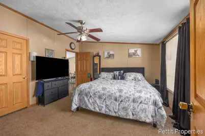 7062 Independence Lane SW, Grand Rapids, MI 49548 - Photo 5