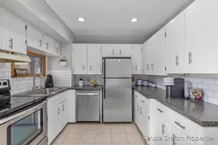 4062 Oriole Ave SW, Wyoming, MI 49509 - Photo 9