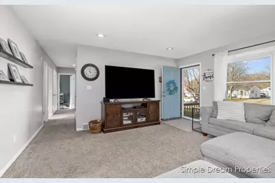 4062 Oriole Avenue SW, Wyoming, MI 49509 - Photo 7
