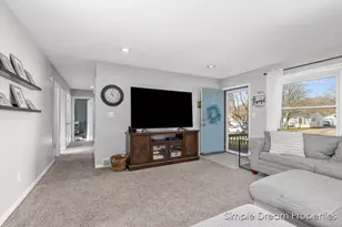 4062 Oriole Ave SW, Wyoming, MI 49509 - Photo 7