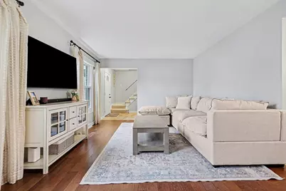 2211 Ridgewood Avenue SE, Grand Rapids, MI 49546 - Photo 3