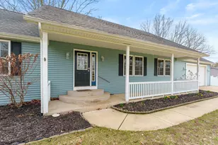 36029 Valley Dr, Paw Paw, MI 49079 - Photo 3