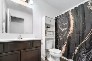 1015 Point Way, Lawton, MI 49065 - Photo 11