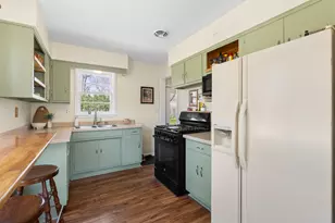 3081 Brookmont Dr, Kalamazoo, MI 49004 - Photo 7