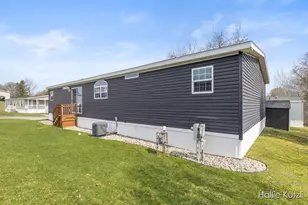 1418 Red Oak Ln NE, Belmont, MI 49306 - Photo 21