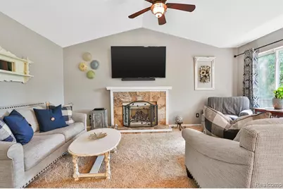 3288 Hickory Drive, Lake Orion, MI 48359 - Photo 5