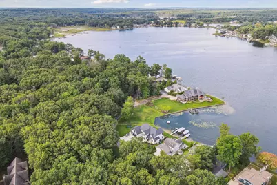 904 E Eagle Lake Drive, Kalamazoo, MI 49009 - Photo 13