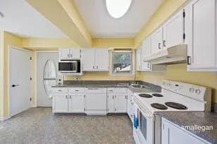 8884 Suwanee Trail, Howard City, MI 49329 - Photo 7