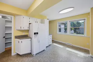 8884 Suwanee Trail, Howard City, MI 49329 - Photo 9