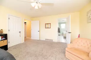 8340 Logan Bay St, Kalamazoo, MI 49009 - Photo 21